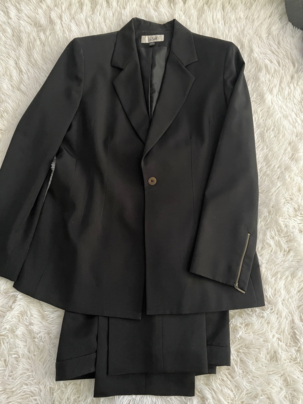Le Suit Black Women's Two-Piece Blazer and Skirt Suit